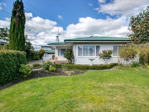 6 Cambridge Terrace, Taradale