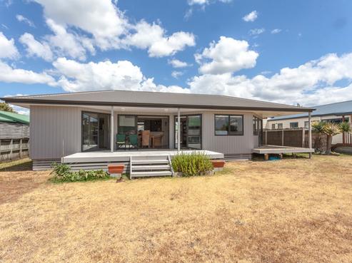 156 Kowhai Avenue, Matarangi