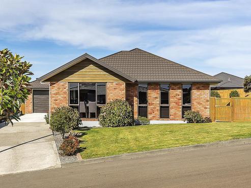 30 Dusky Crescent, Aotea