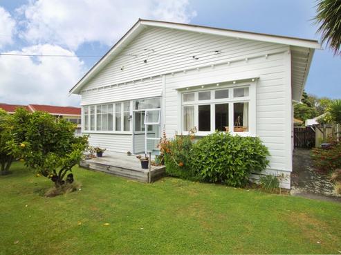 64 Pretoria Street, Central Hutt