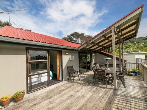 4 Dorothy Road, Laingholm