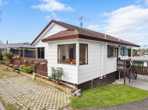 1/15 Coubray Place, Botany Downs