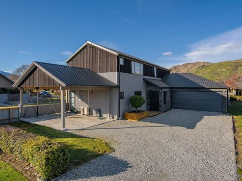 13 Coburn Place, Lake Hayes Estate