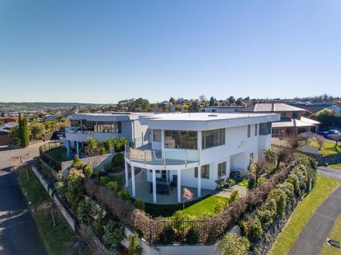 2/72 Harvey Street, Waipahihi