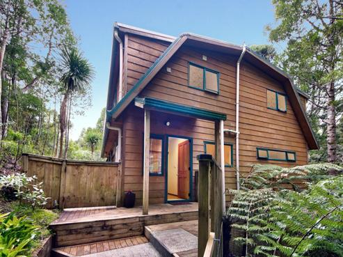 150 Piha Road, Piha
