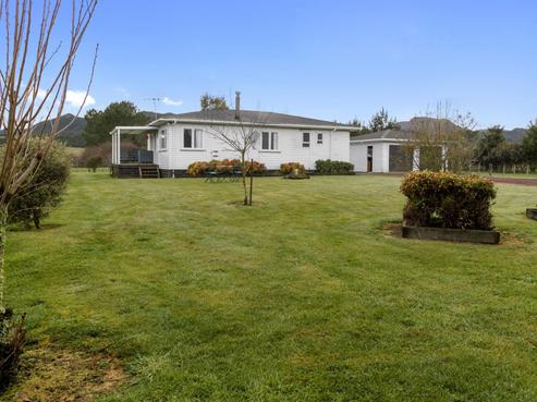 267 White Road, Broadlands Forest