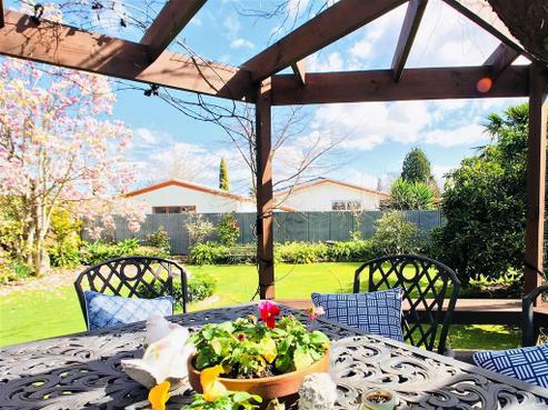 112 Napier Road, Havelock North