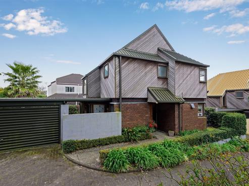 1/54 Cook Street, Howick
