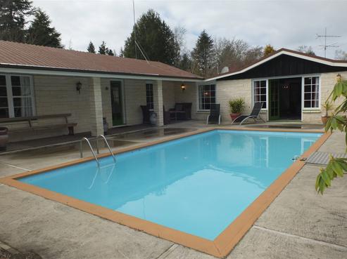 2354 Herbert-hampden Road, Herbert