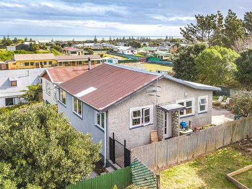 27 Manuka Street, Castlecliff