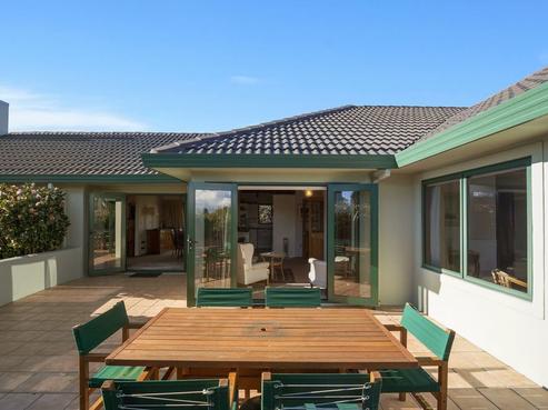28 Robinson Terrace, Rangatira Park