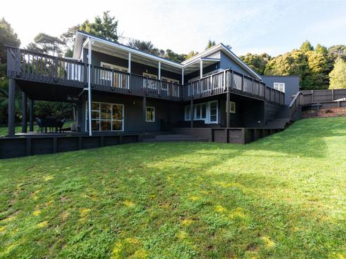 65 Opanuku Road, Henderson Valley