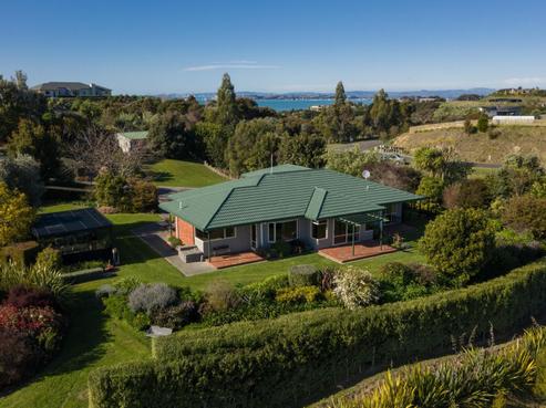 35 Kaimata Road, Bay View