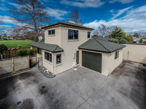 18A Vardon Road, Saint Andrews