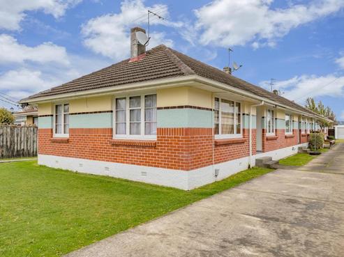 2/11 Stephen Street, Trentham