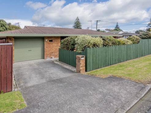 2 Middleton Road, Paraparaumu Beach