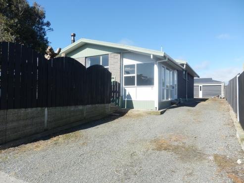 51 Dundee Street, Strathern