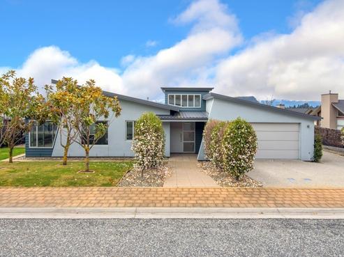 21 Old Station Avenue, Wanaka