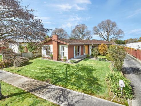99 Apollo Parade, Milson