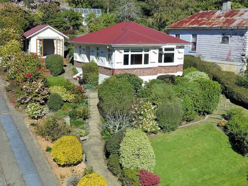 44 Rhodes Terrace, North East Valley