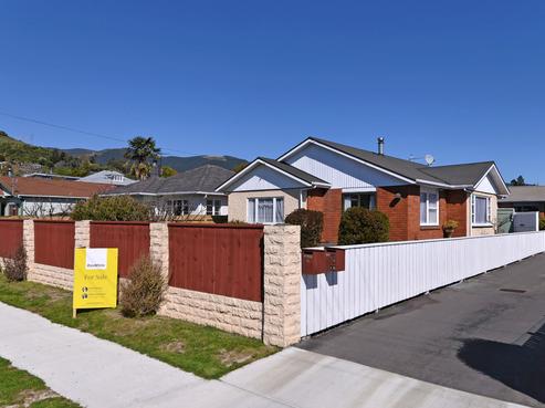 16 Maitland Avenue, Stoke