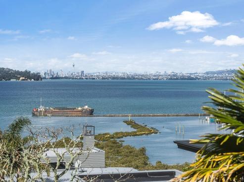 30 Courtneys, West Harbour