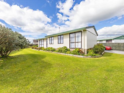 27 Barneys Farm Road, Clendon Park