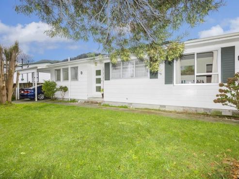 41 Larchmont Grove, Totara Park