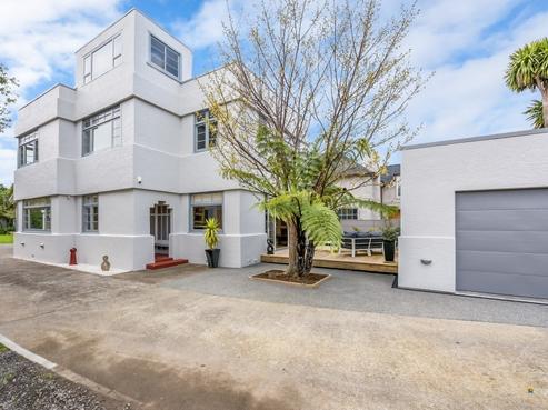 83 Woburn Road, Woburn