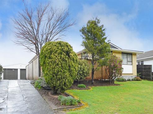 4 Fremont Grove, Totara Park