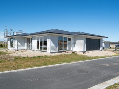 20 Maison Way, Rangatira Park
