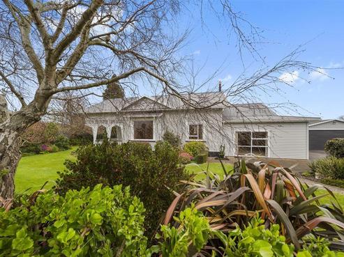 233 Glover Road, Hawera