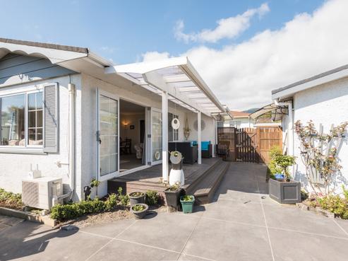 2/27 Exeter Street, Stoke