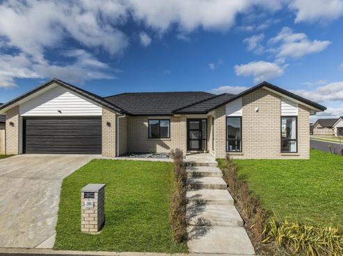 31 Cabourne Drive, Glenview