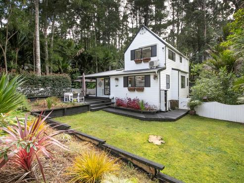 40 Valley Road, Titirangi