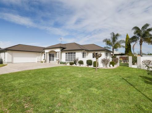 13 Stoneleigh Drive, Chartwell