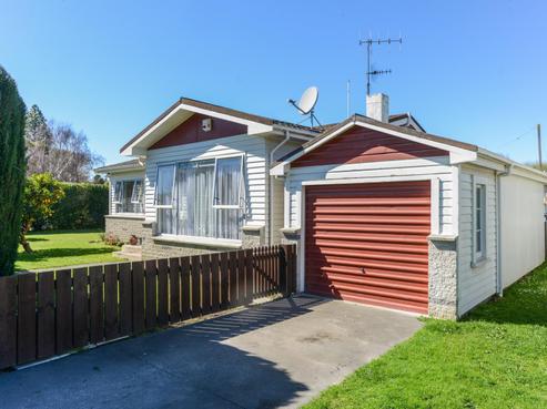701 Park Road North, Parkvale
