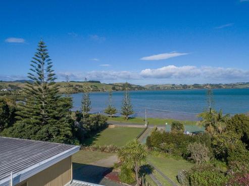 15 Marchant Road, Mangonui