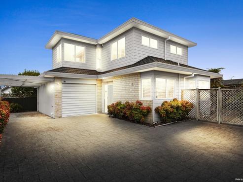 2/3 Borrowdace Avenue, Botany Downs