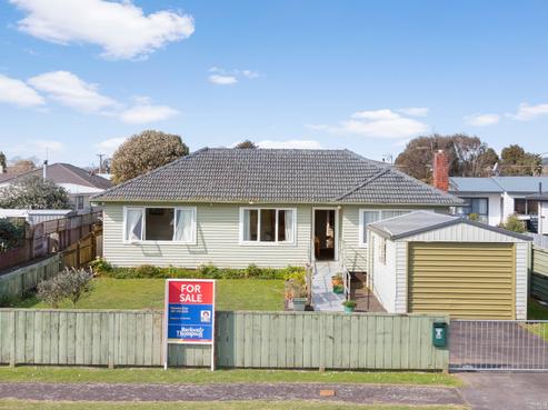 33 Grove Road, Papakura