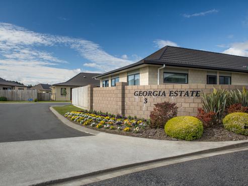 25/3 Georgia Grove, Paraparaumu