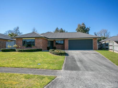 12 Grace Avenue, Leamington