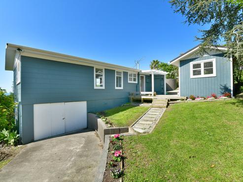 48 Cedar Terrace, Stanmore Bay