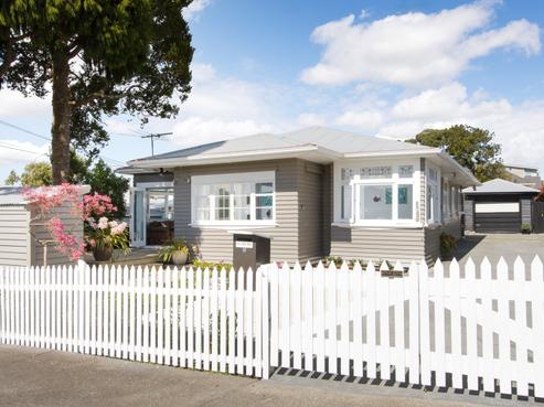 8 Miller Street, Point Chevalier