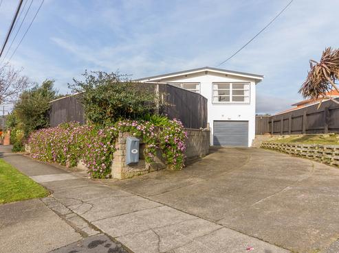100 Taita Drive, Avalon