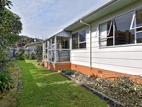 25 Marsden Road, Stoke