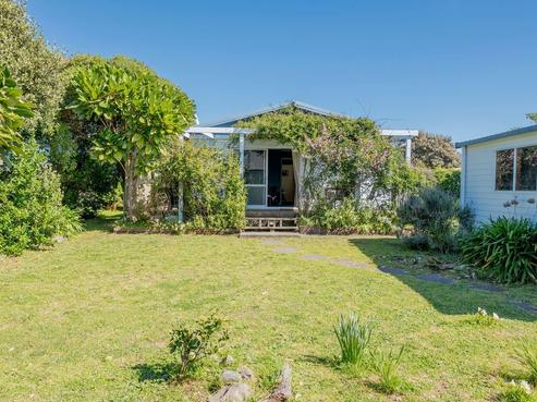 7 Reeves Street, Waikanae Beach