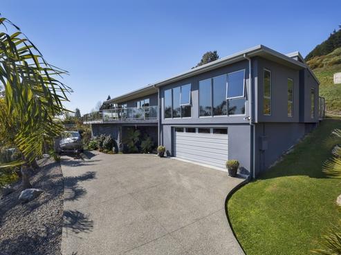 33 Hillplough Heights, Richmond