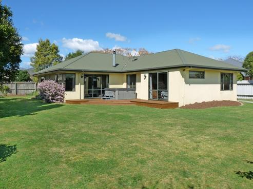 14 Stagg Place, Brightwater
