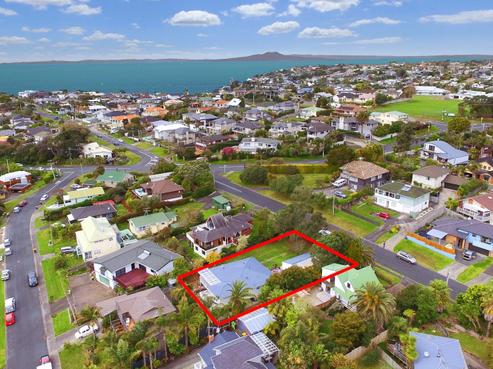 7 Philson Terrace, Browns Bay